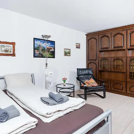 Cozy Alpine In Wiriehorn With Parking *